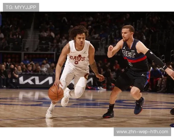 加兰妙传助攻篮下空切，骑士进攻清晰